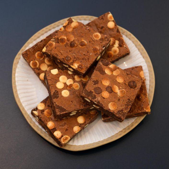 Commercial product photography for Offa bakery: Chocolate Brownies