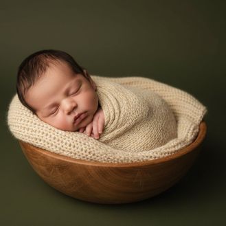Imagine this: your baby is just 10 days old, every tiny feature perfectly preserved in a stunning portrait. They are peaceful, safe, and you are... Imagine this: your baby is just 10 days old, every tiny feature perfectly preserved in a stunning portrait. They are peaceful, safe, and you are...